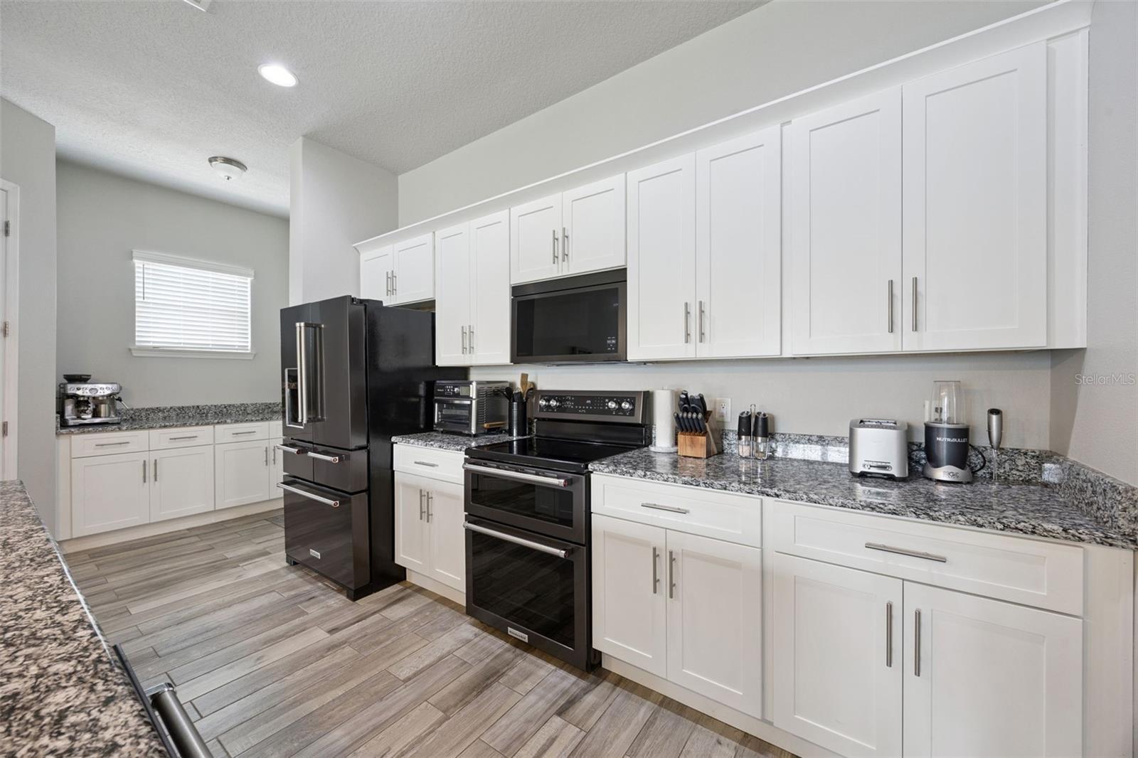 135 E CRYSTAL LAKE ST, ORLANDO, FL, 32806