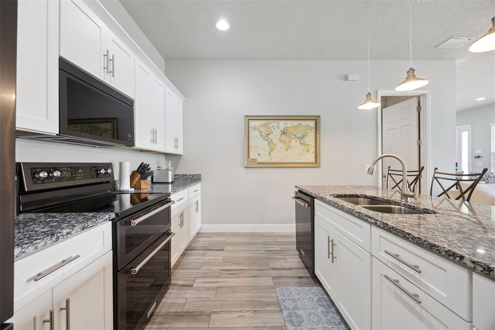 135 E CRYSTAL LAKE ST, ORLANDO, FL, 32806