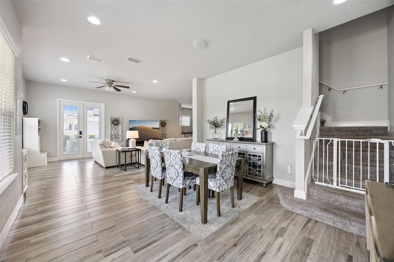 135 E CRYSTAL LAKE ST, ORLANDO, FL, 32806