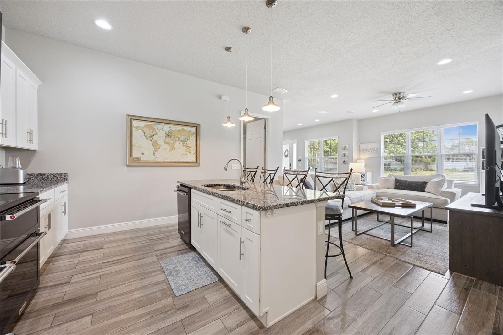 135 E CRYSTAL LAKE ST, ORLANDO, FL, 32806