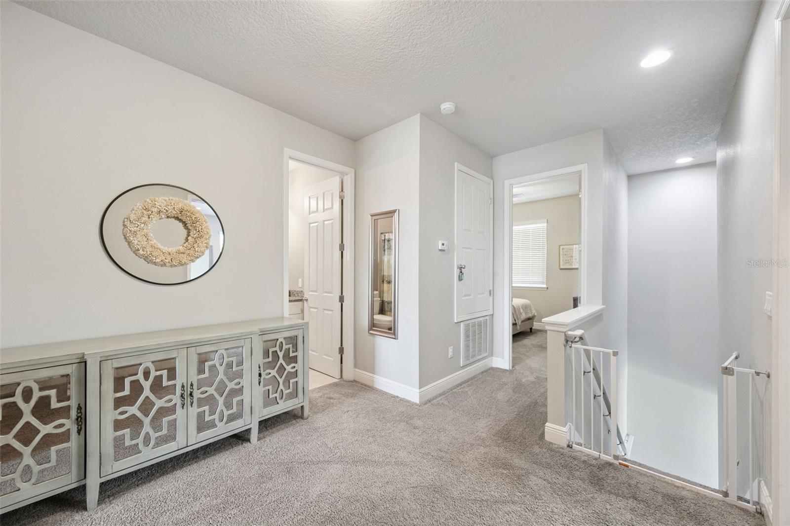 135 E CRYSTAL LAKE ST, ORLANDO, FL, 32806