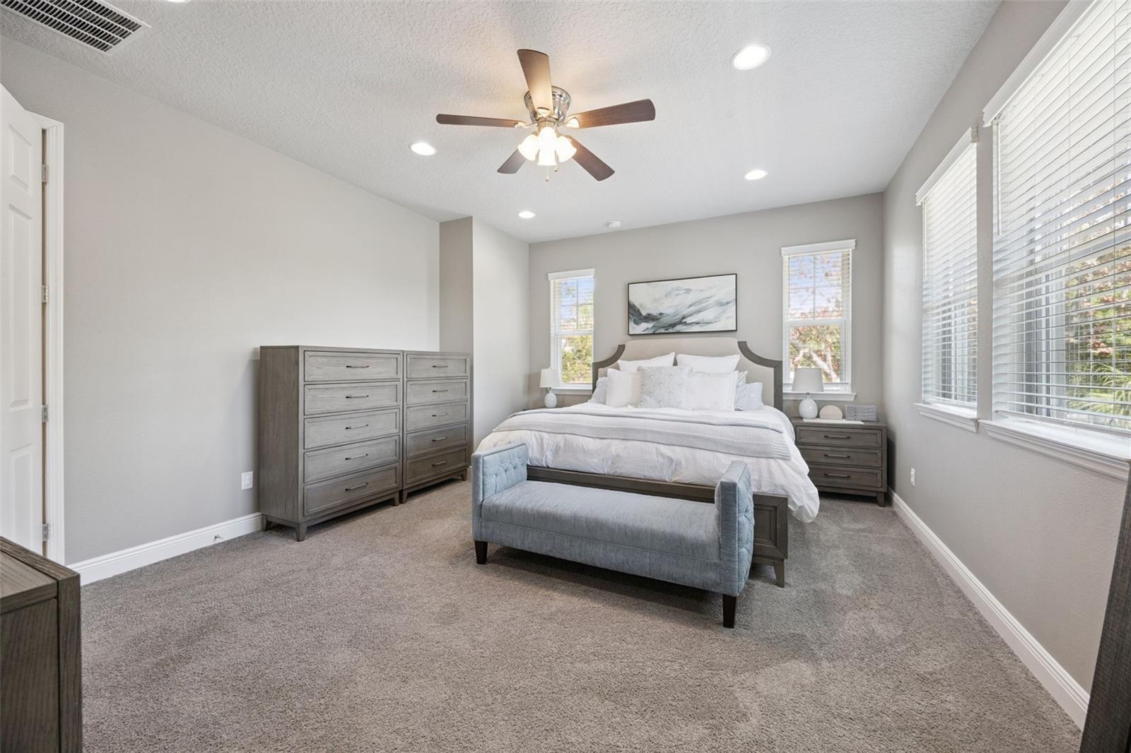 135 E CRYSTAL LAKE ST, ORLANDO, FL, 32806