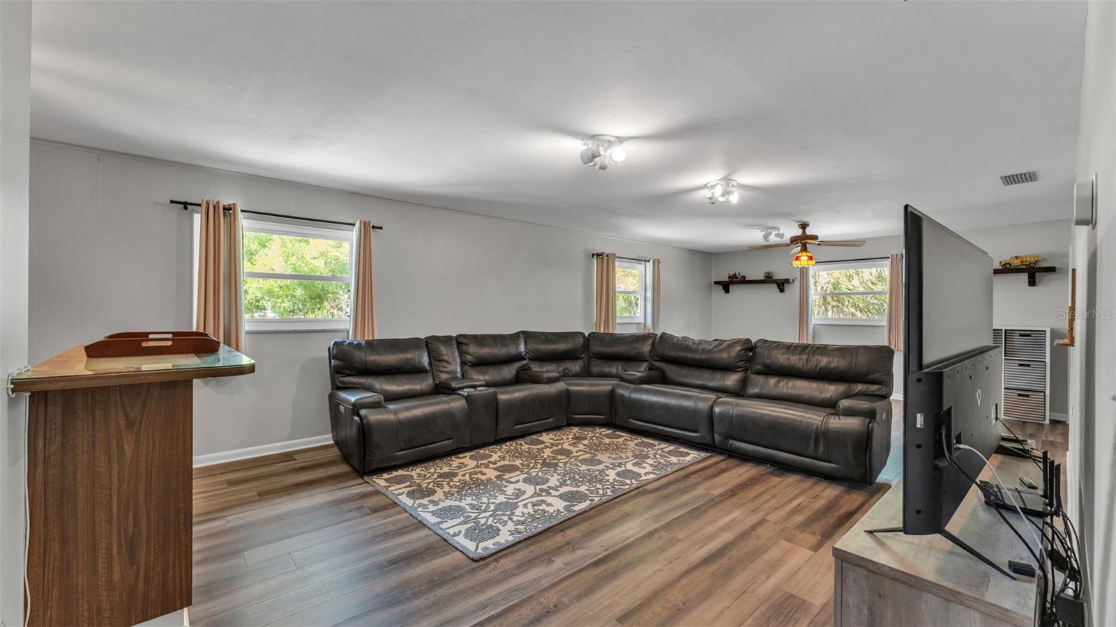 L4959536 Property Photo