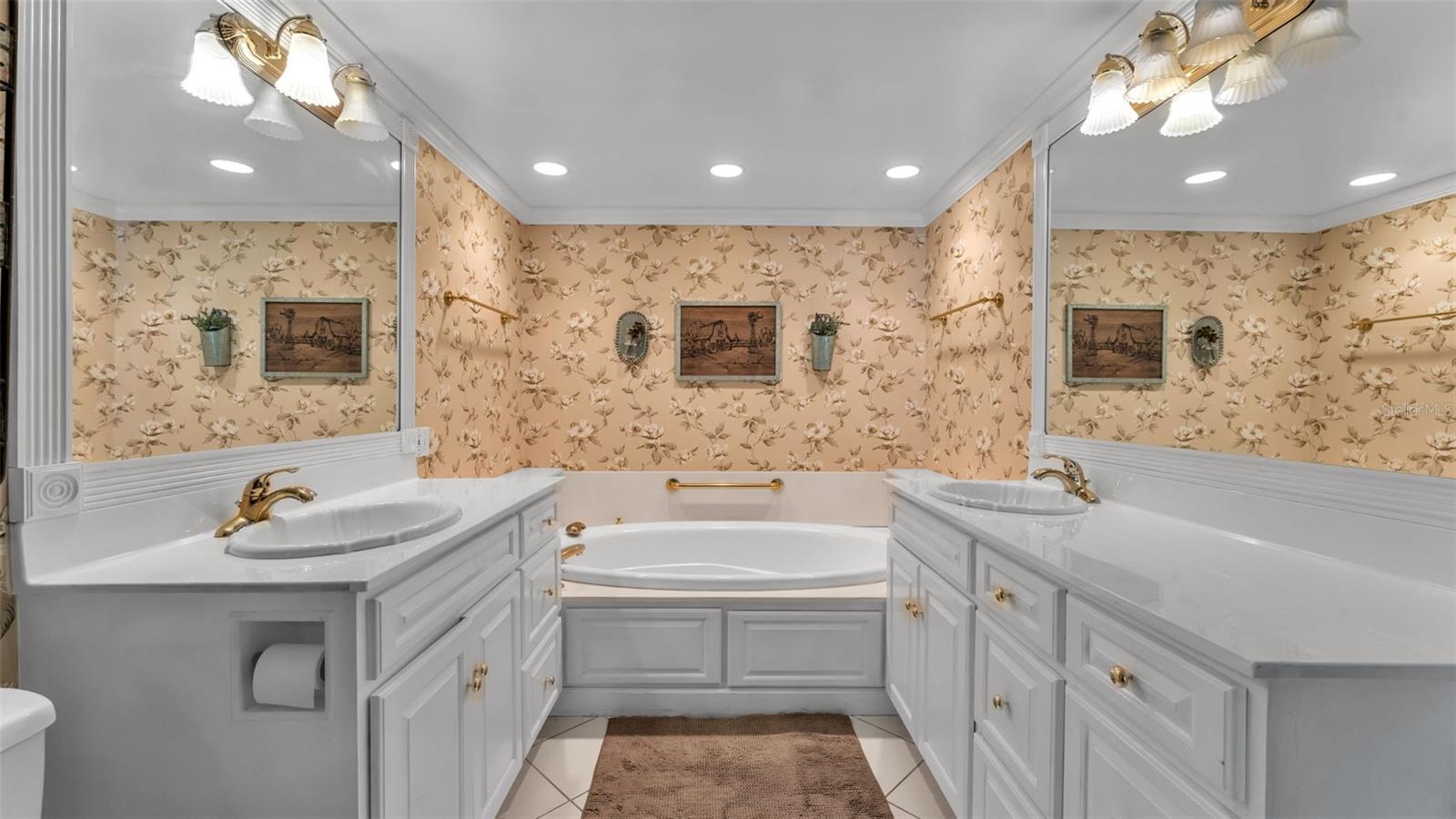 L4959536 Property Photo