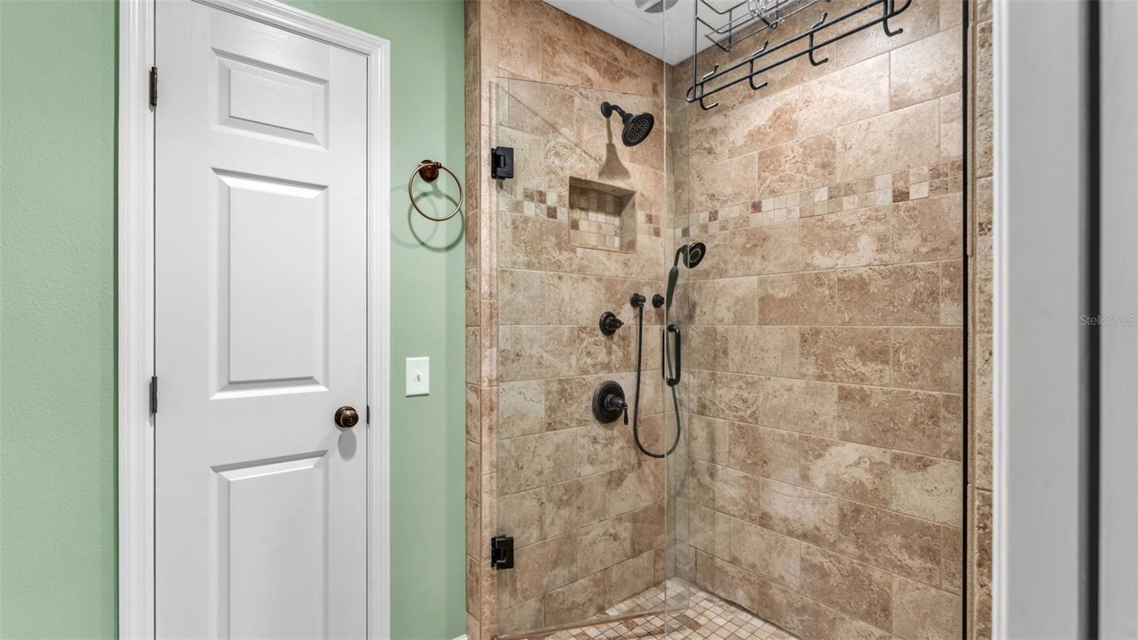 L4959536 Property Photo