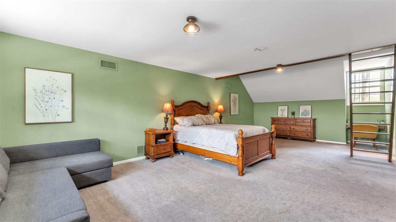 L4959536 Property Photo