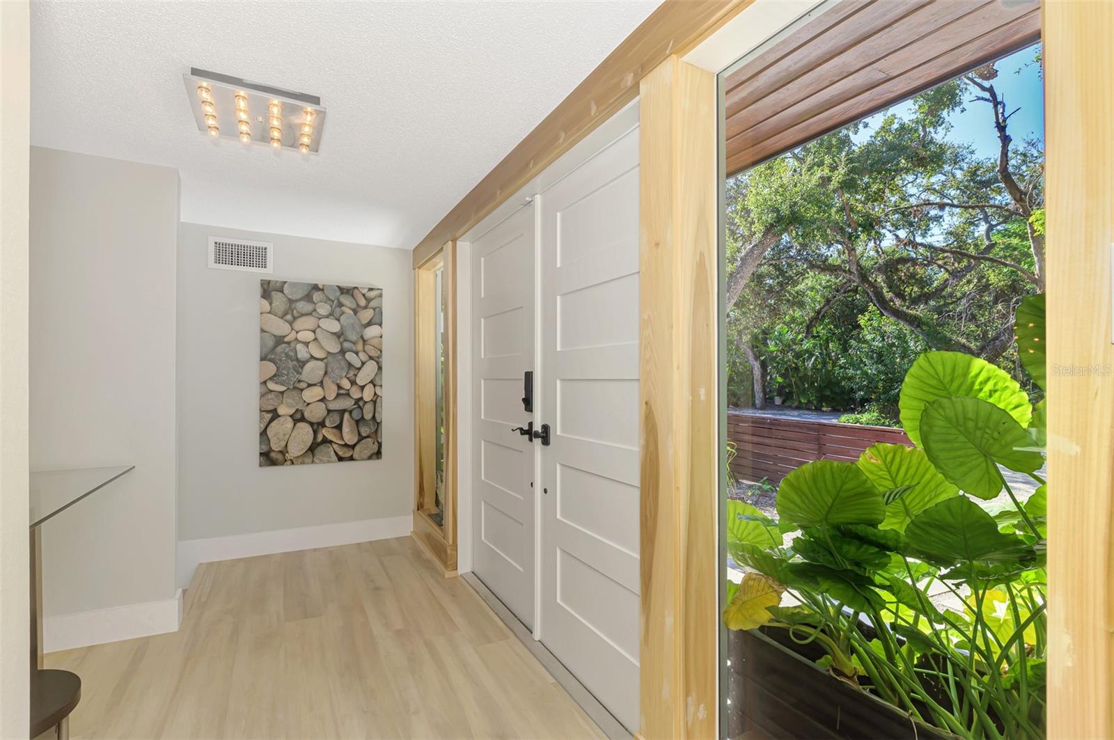 N6143036 Property Photo