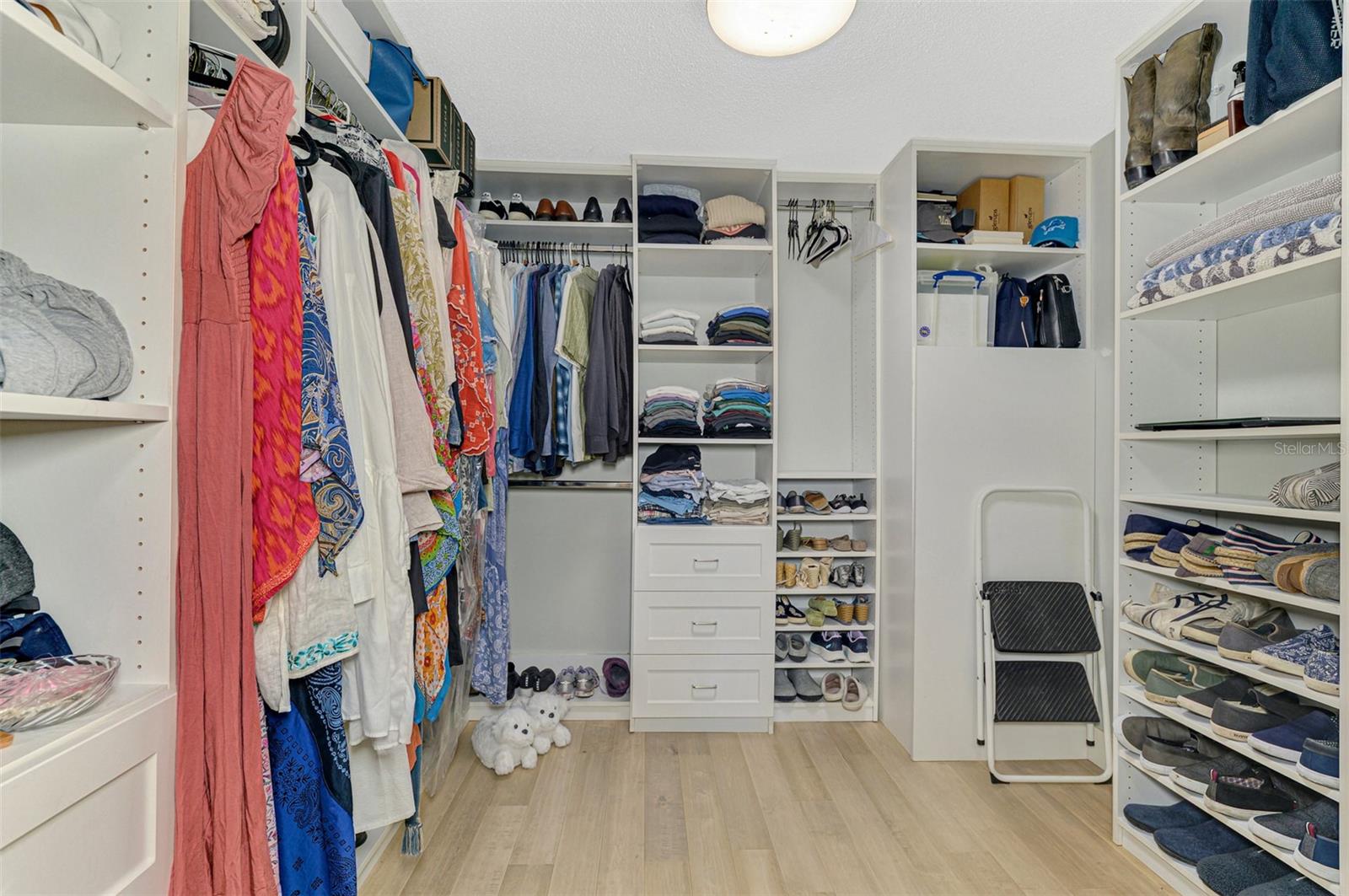 N6143036 Property Photo