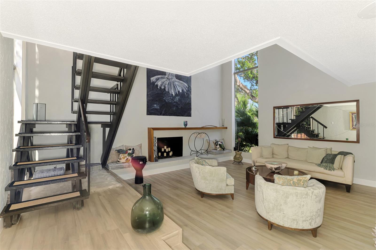 N6143036 Property Photo