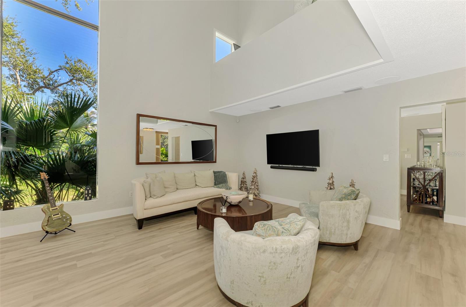 N6143036 Property Photo