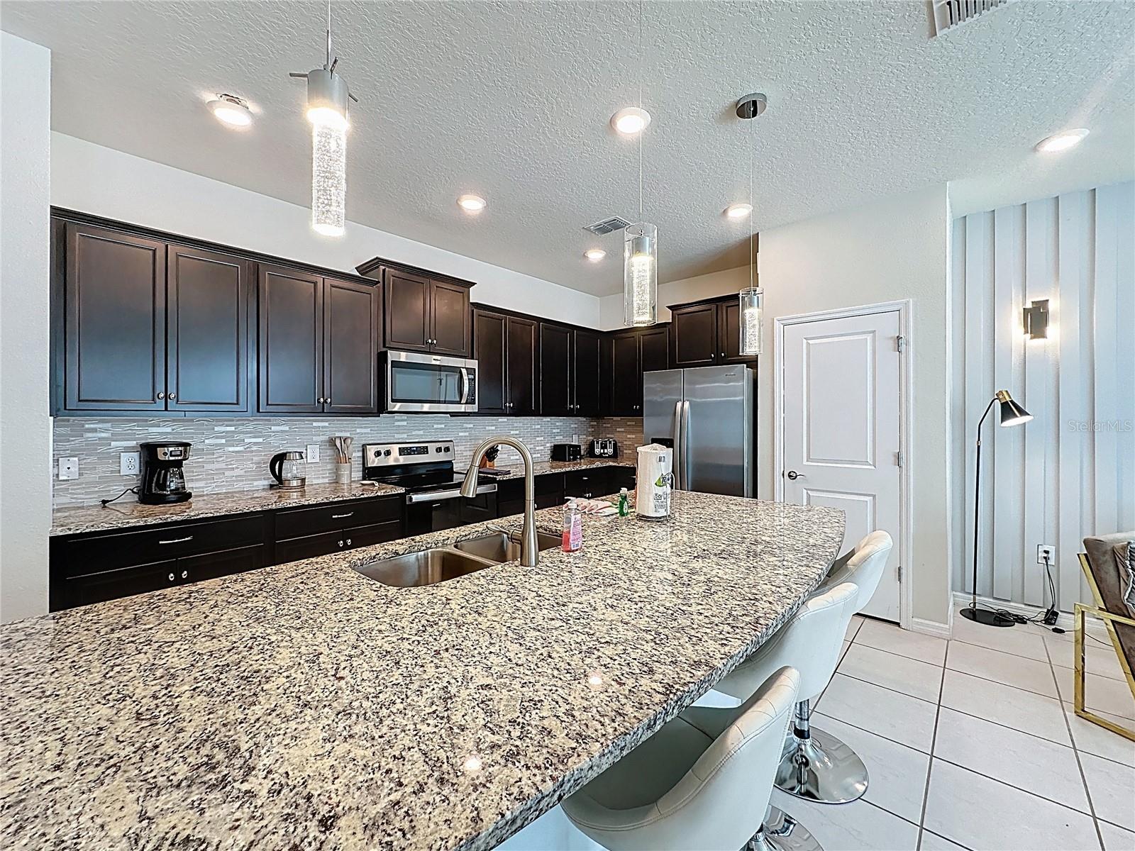 1366 LAVA TREE DR, DAVENPORT, FL, 33897