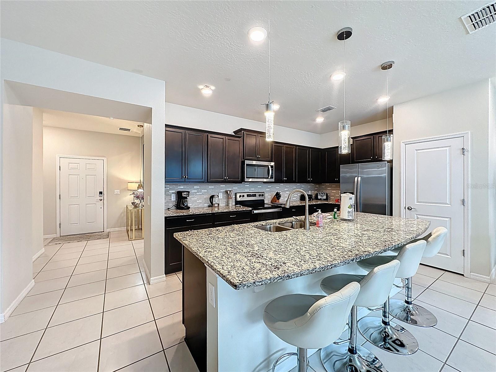 1366 LAVA TREE DR, DAVENPORT, FL, 33897