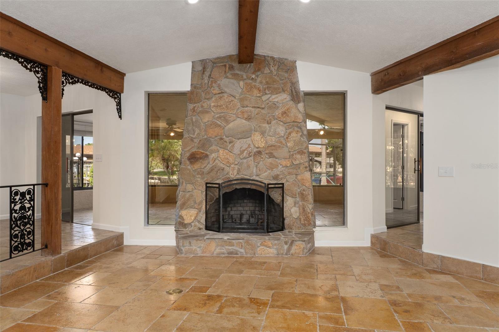 239 SE PARADISE POINT RD, CRYSTAL RIVER, FL, 34429