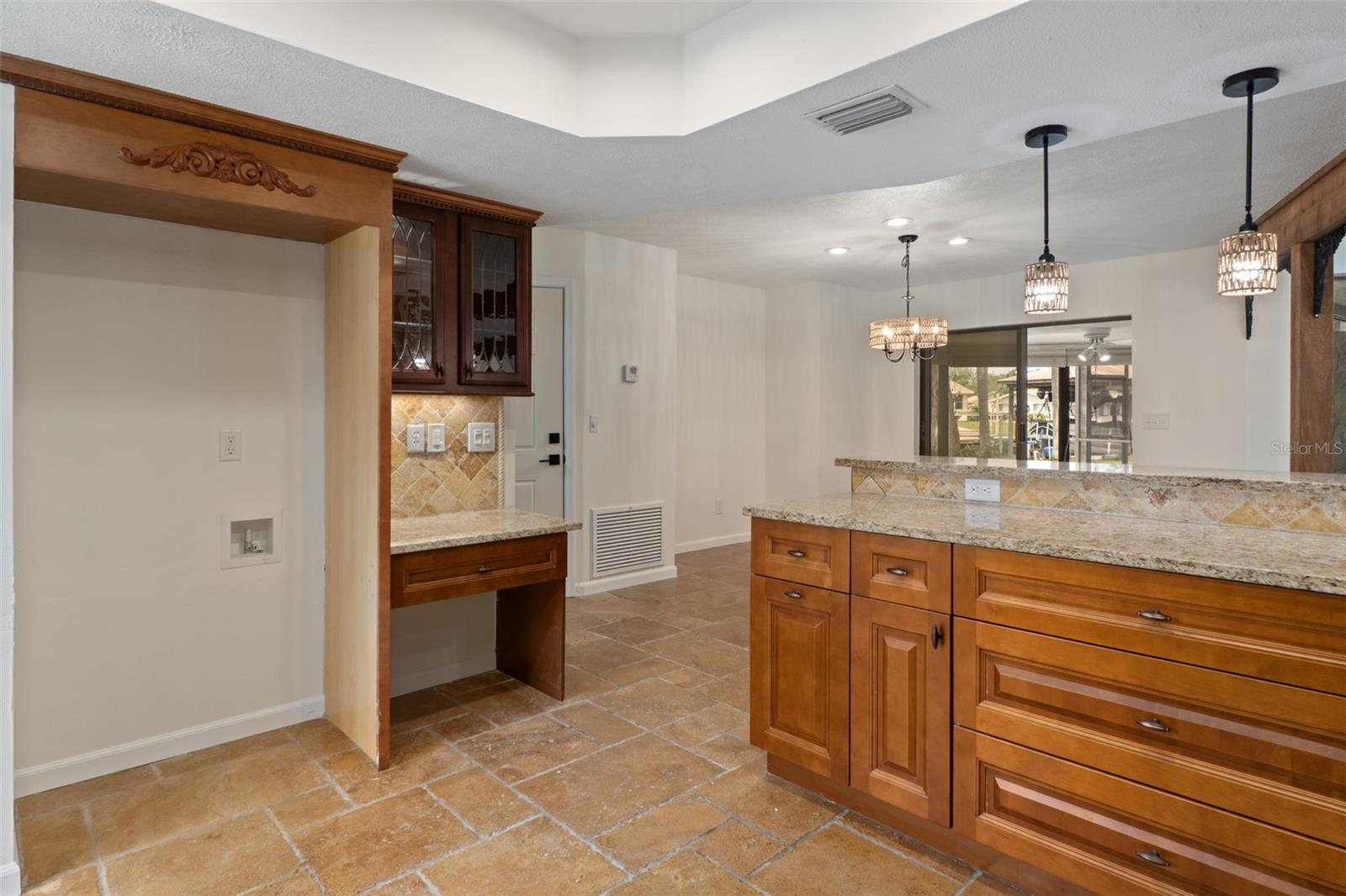 239 SE PARADISE POINT RD, CRYSTAL RIVER, FL, 34429