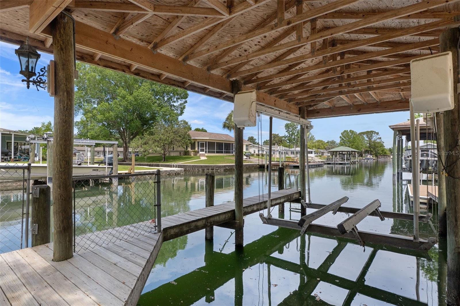 239 SE PARADISE POINT RD, CRYSTAL RIVER, FL, 34429