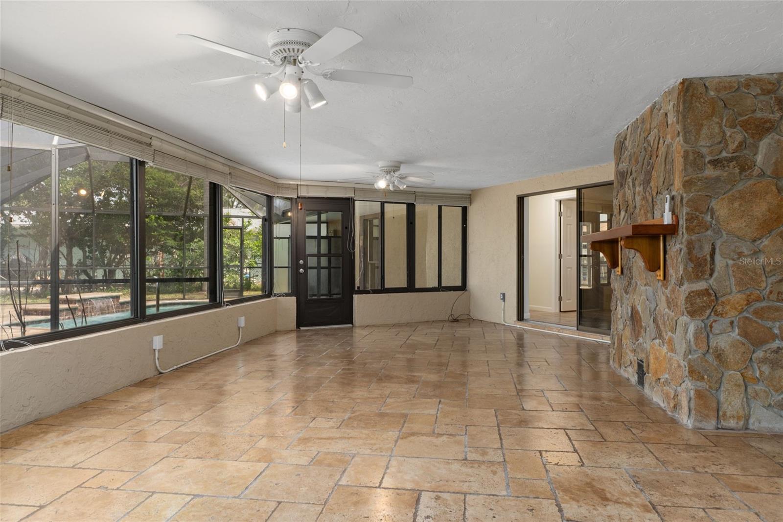 239 SE PARADISE POINT RD, CRYSTAL RIVER, FL, 34429