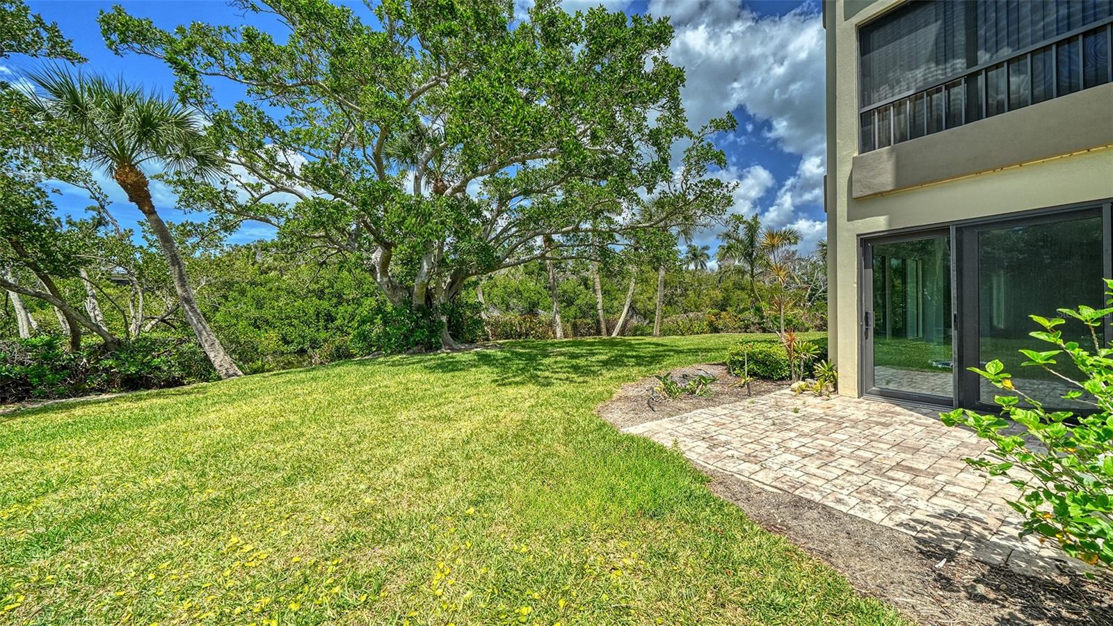 225 HOURGLASS WAY #106, SARASOTA, FL, 34242
