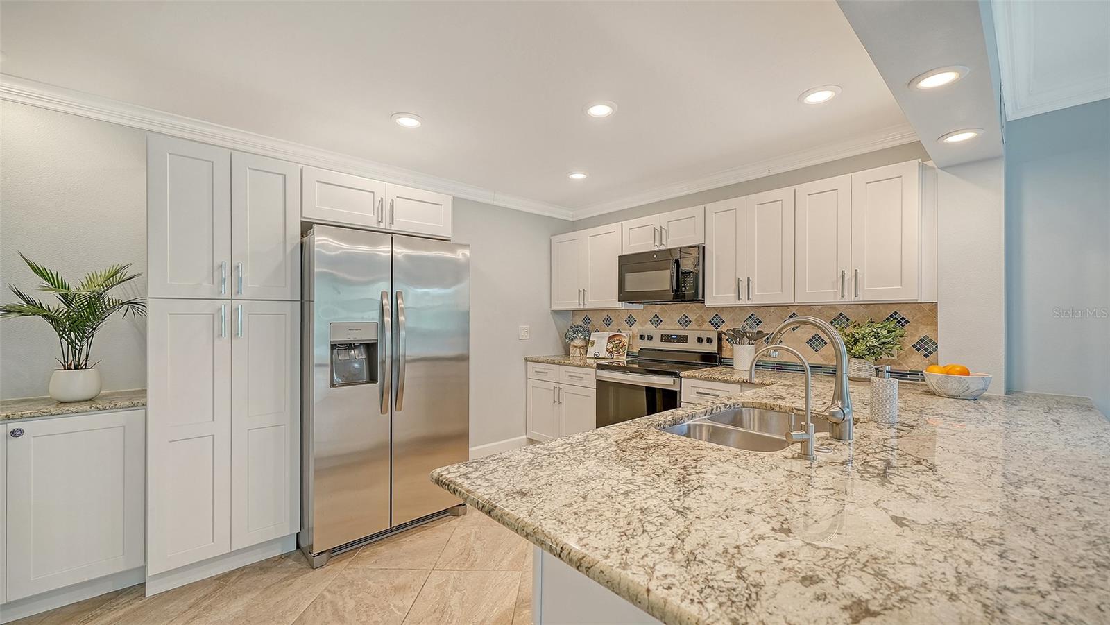 225 HOURGLASS WAY #106, SARASOTA, FL, 34242