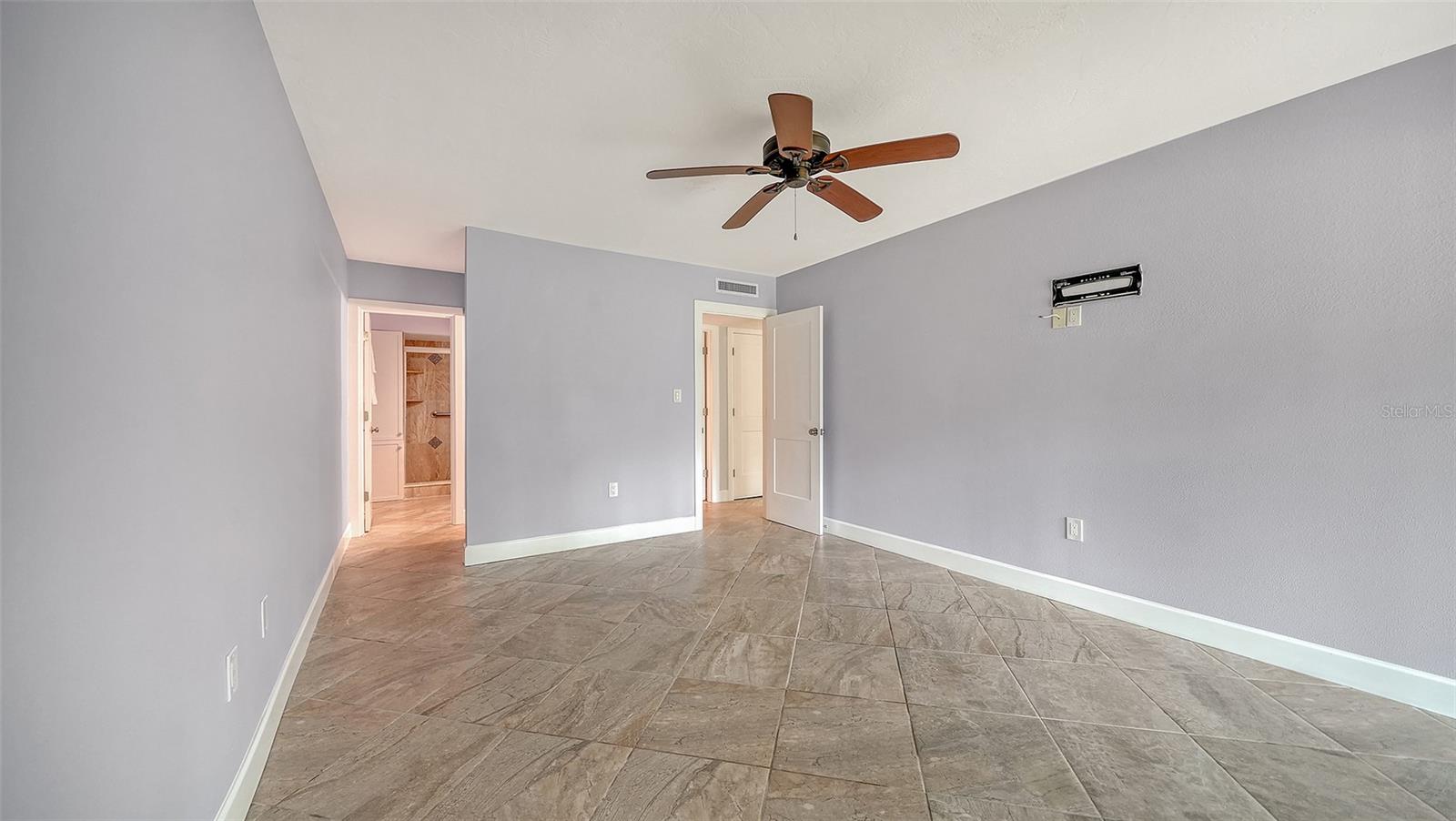 225 HOURGLASS WAY #106, SARASOTA, FL, 34242