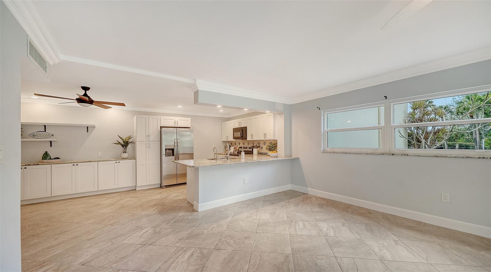 225 HOURGLASS WAY #106, SARASOTA, FL, 34242