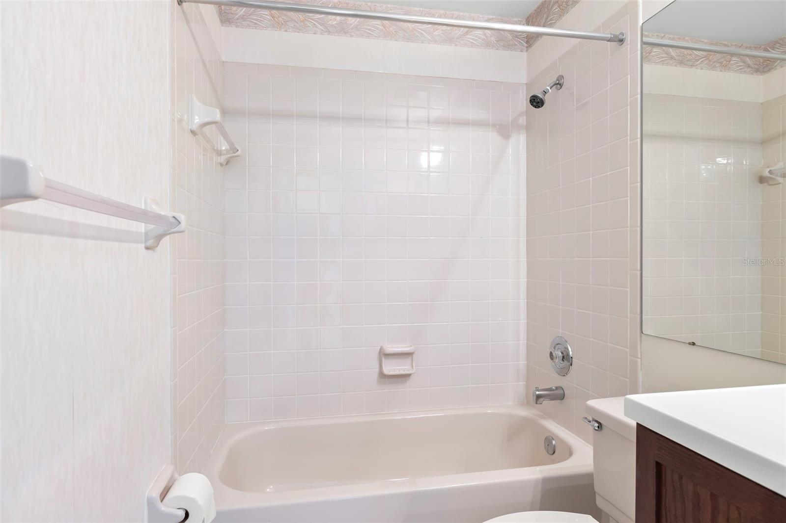 TB8478204 Property Photo