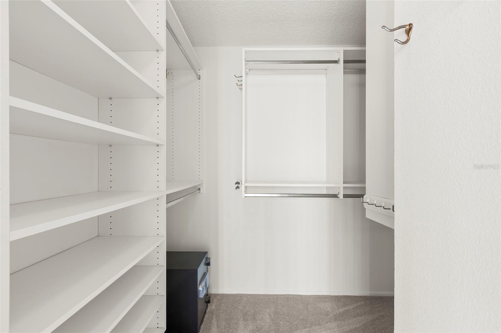 TB8478204 Property Photo