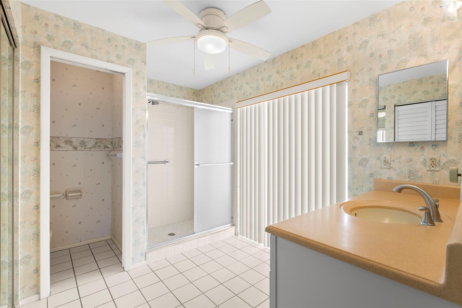 TB8478204 Property Photo