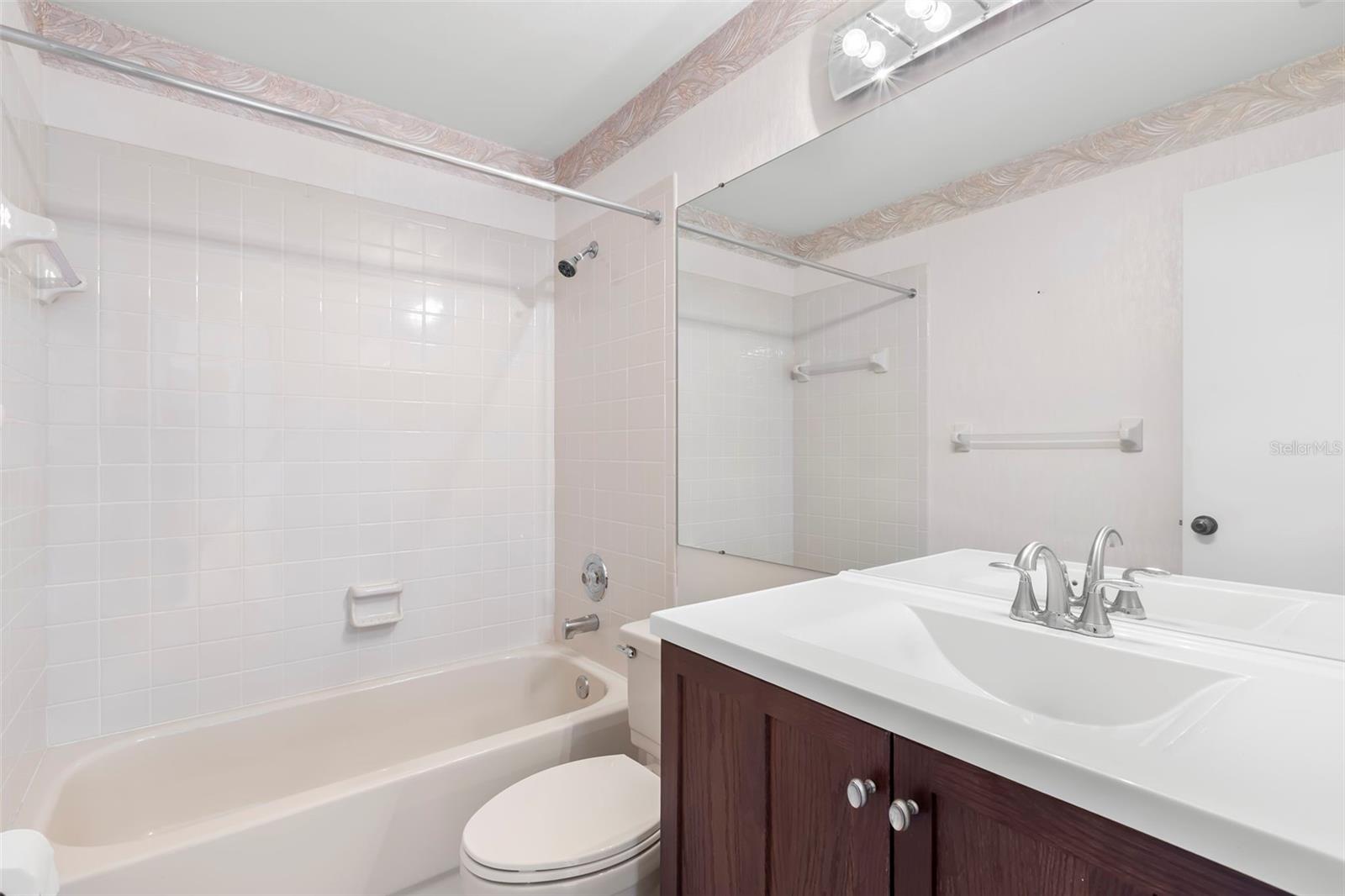 TB8478204 Property Photo