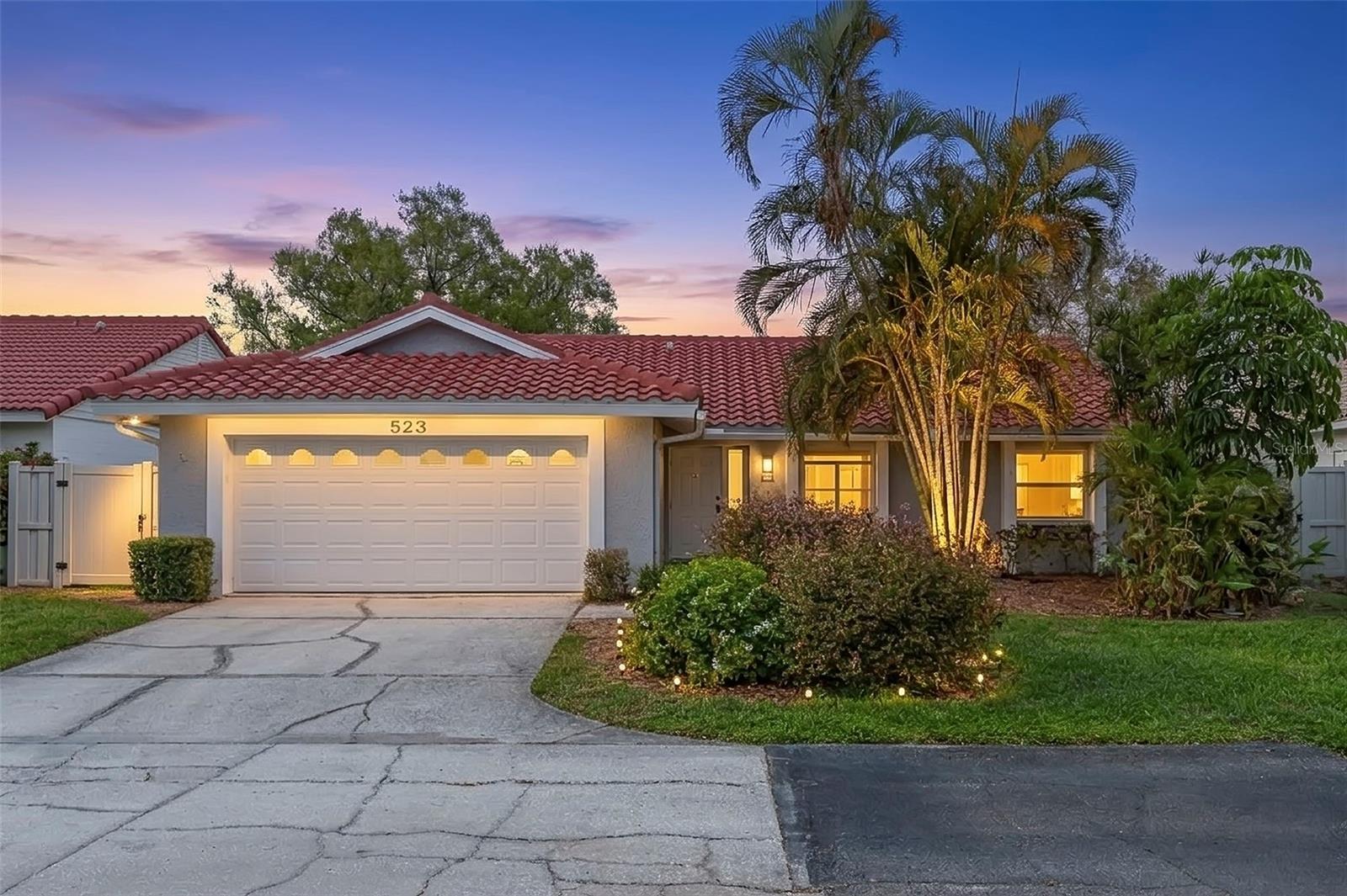 TB8478204 Property Photo