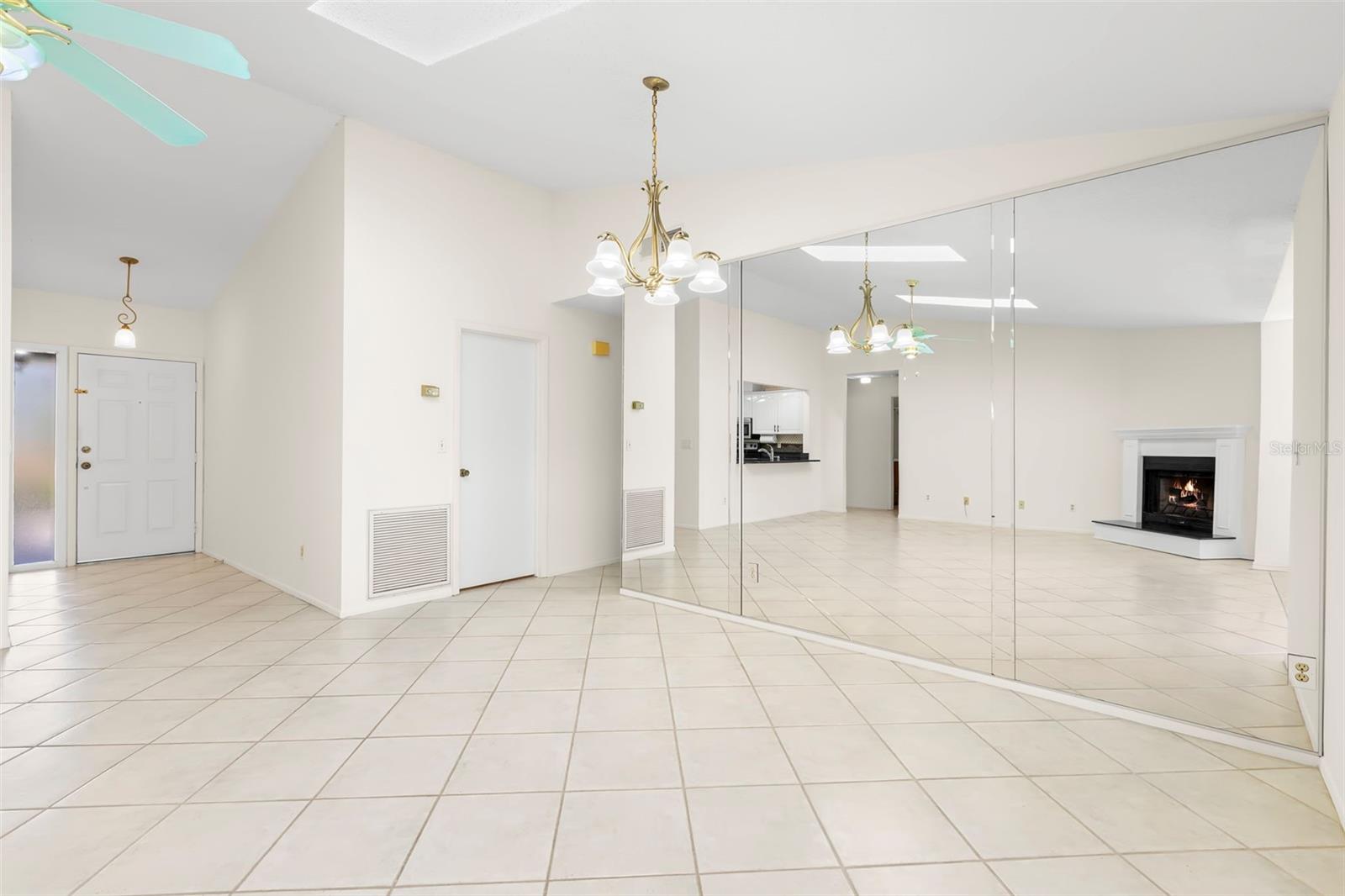 TB8478204 Property Photo