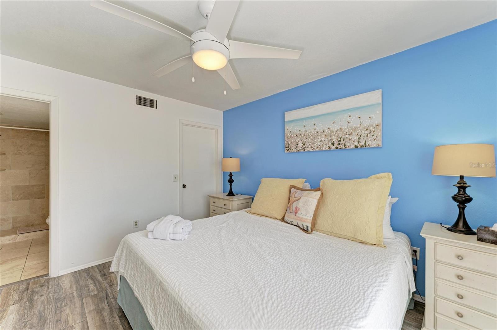 6311 GULF DR, HOLMES BEACH, FL, 34217