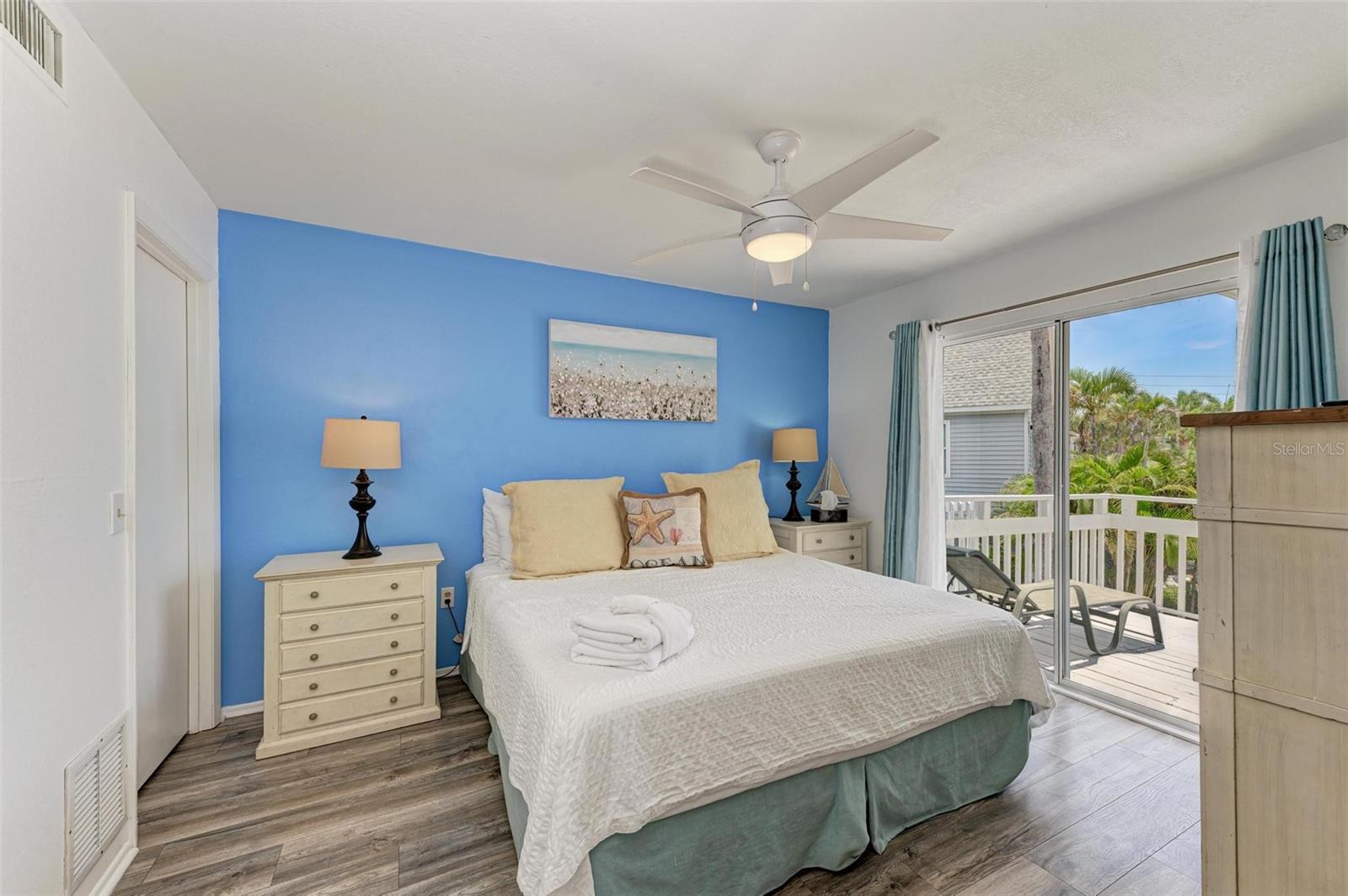 6311 GULF DR, HOLMES BEACH, FL, 34217