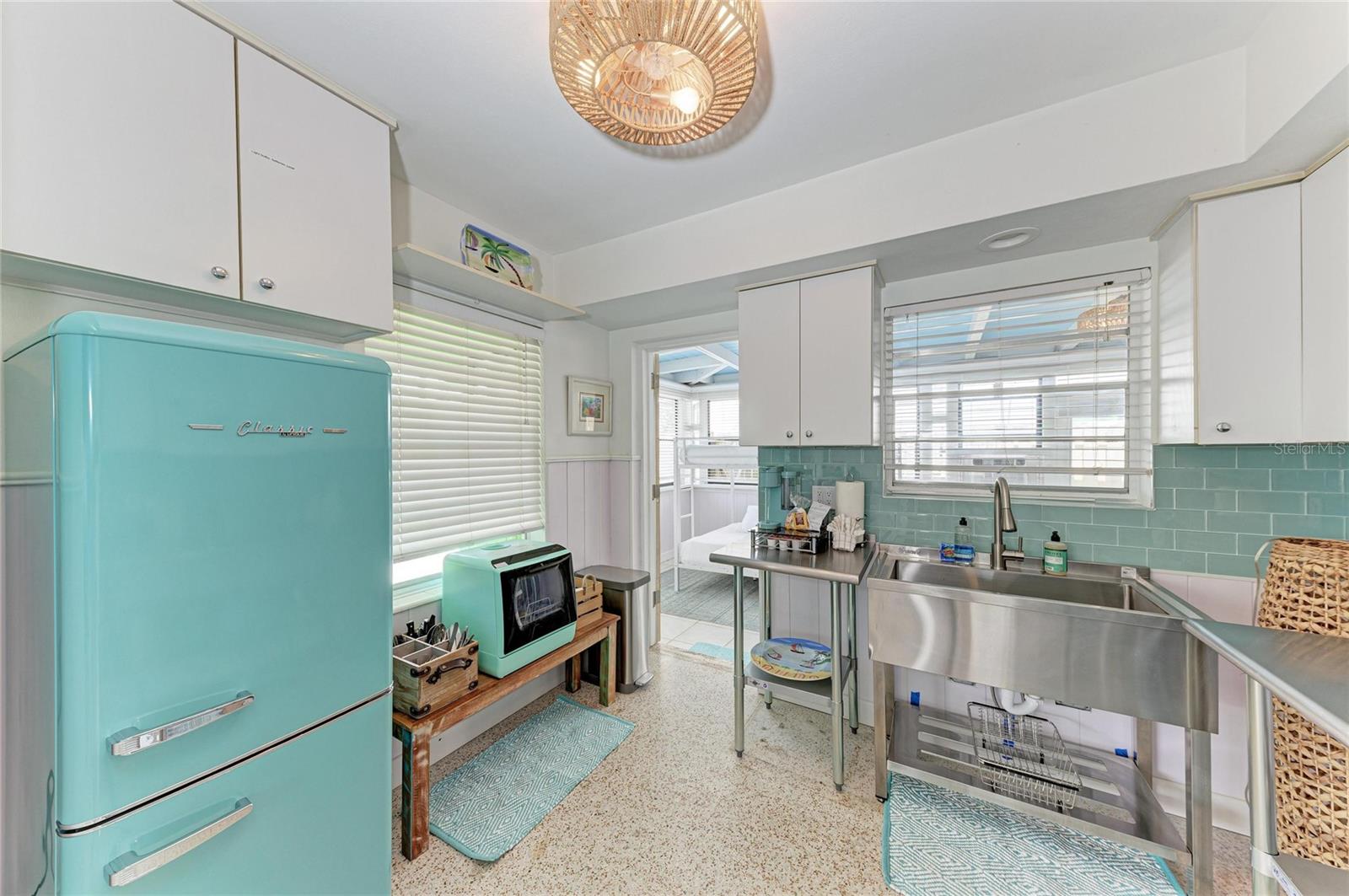 2111 AVENUE B, BRADENTON BEACH, FL, 34217