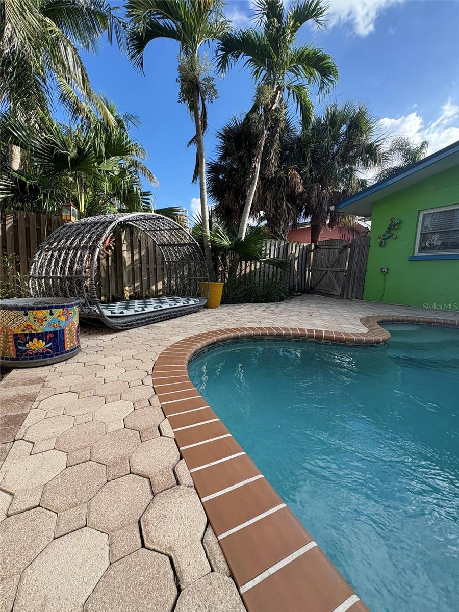 2111 AVENUE B, BRADENTON BEACH, FL, 34217