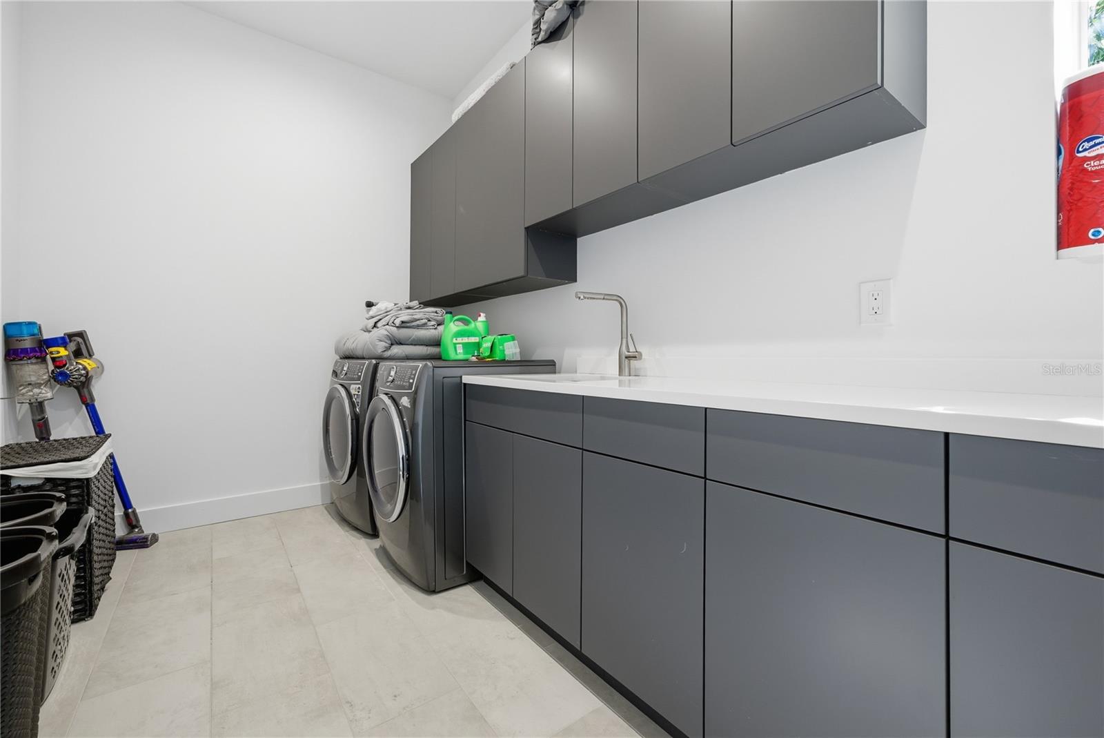 TB8478470 Property Photo