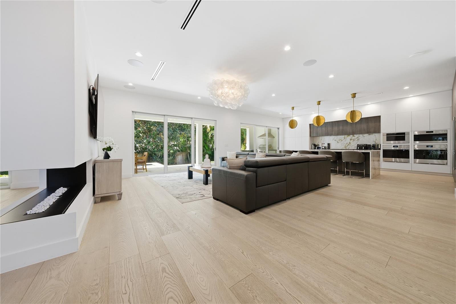 TB8478470 Property Photo