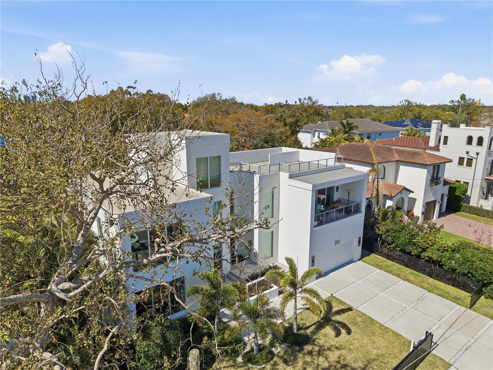 TB8478470 Property Photo