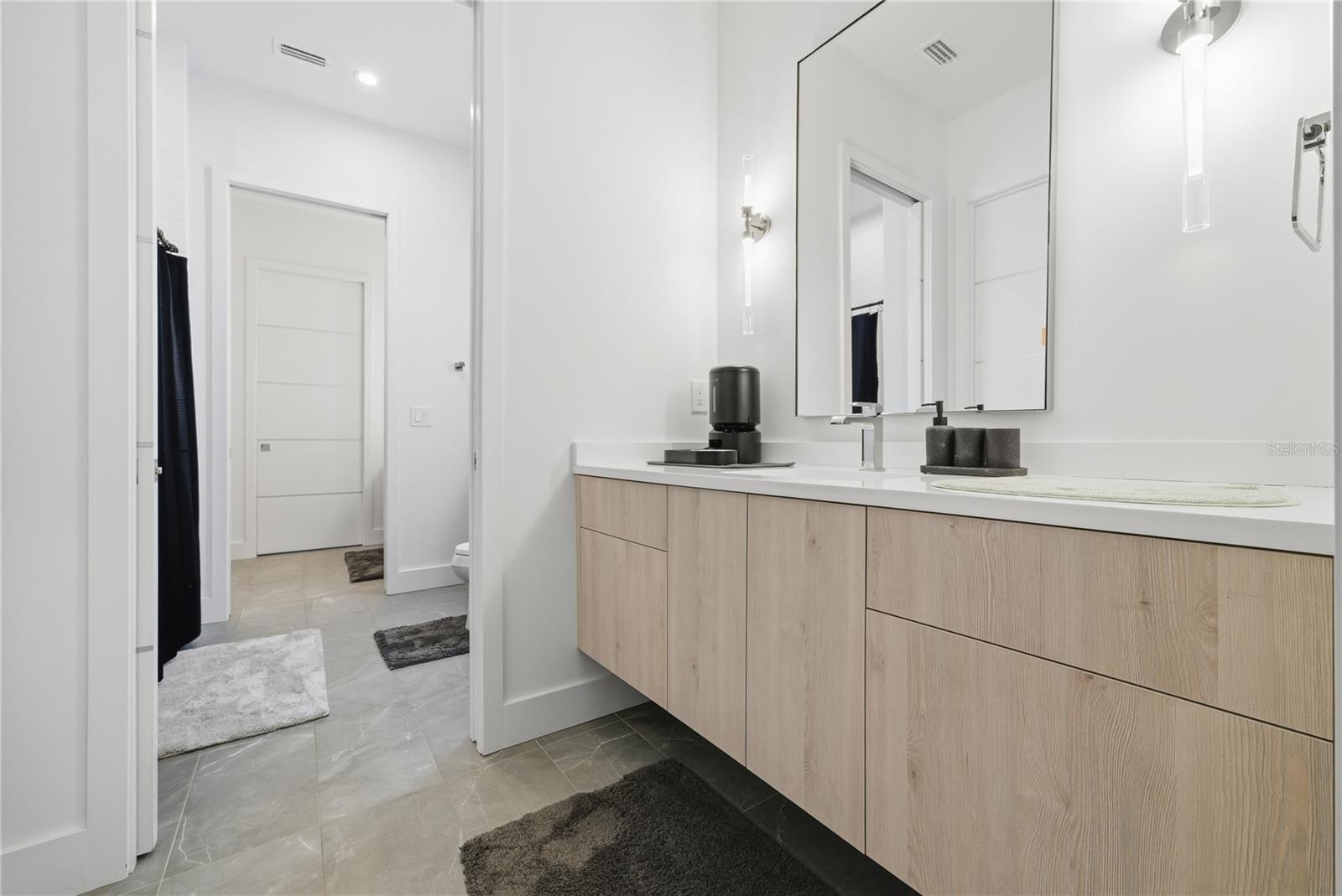 TB8478470 Property Photo