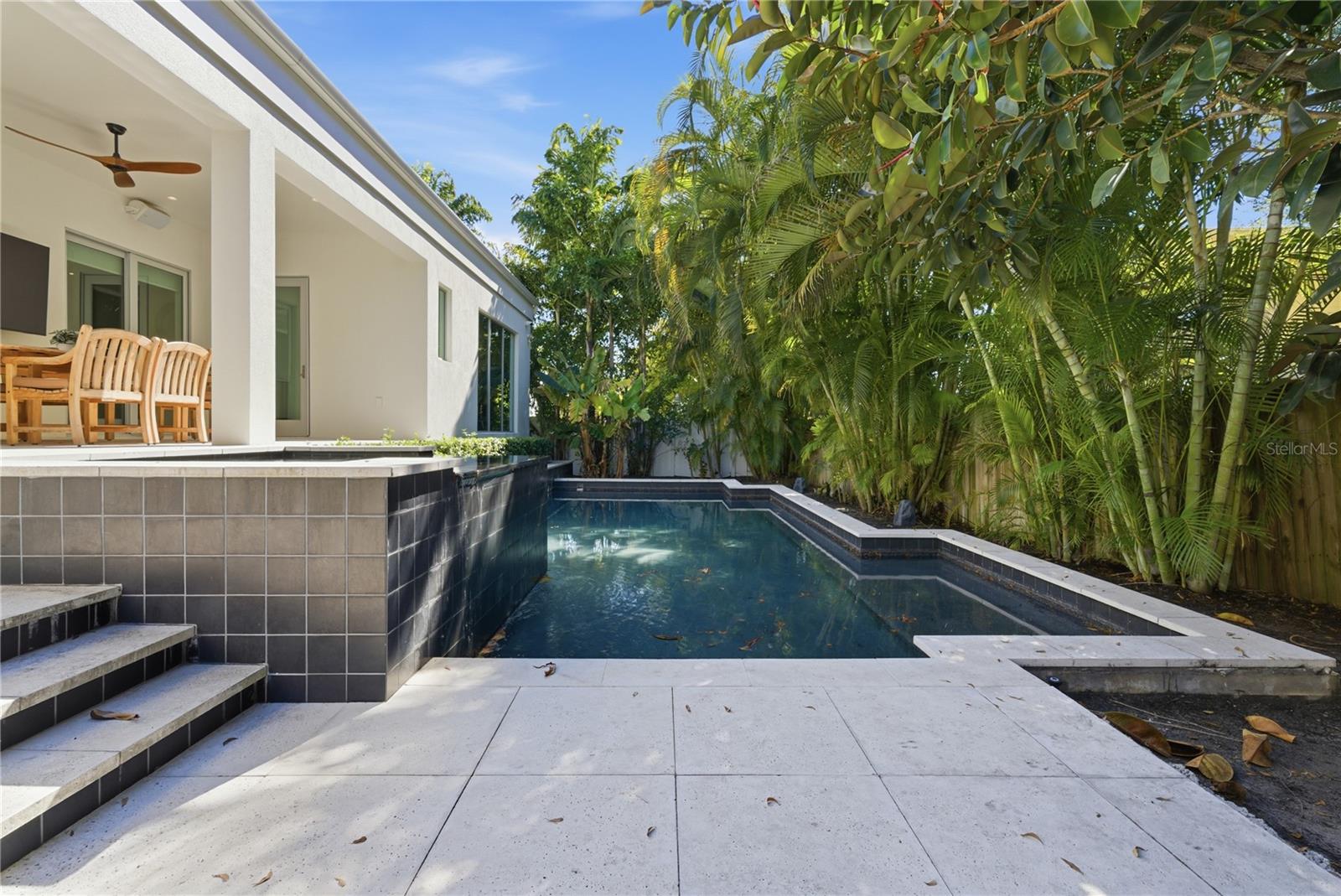 TB8478470 Property Photo