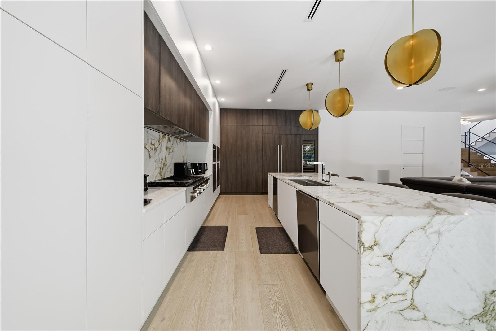 TB8478470 Property Photo