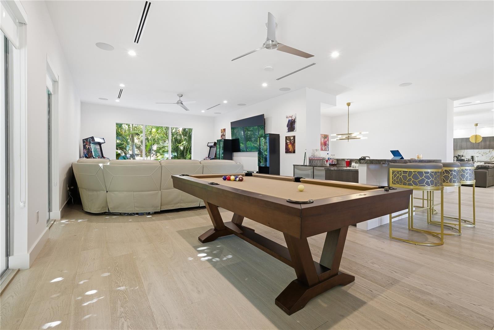 TB8478470 Property Photo