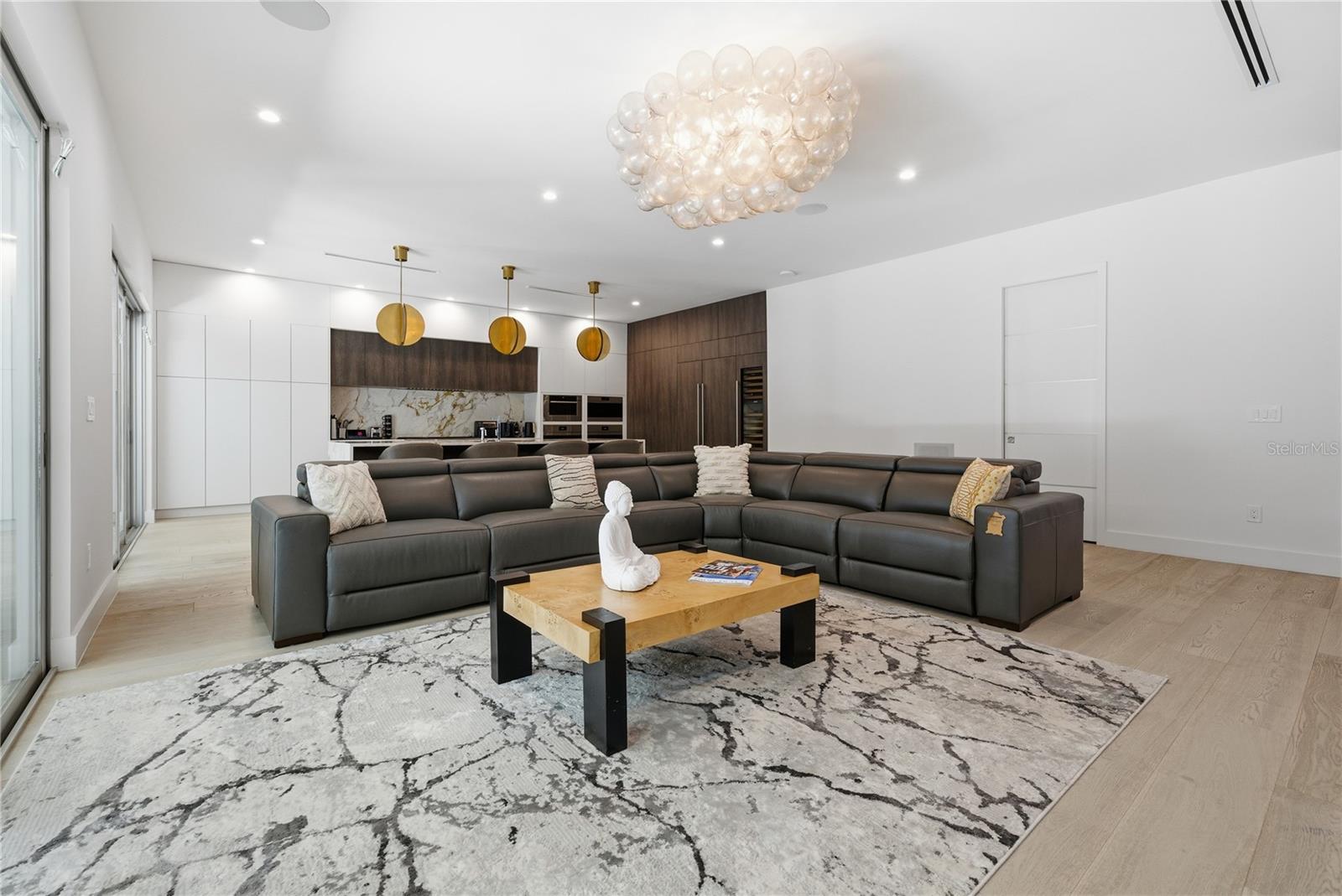 TB8478470 Property Photo