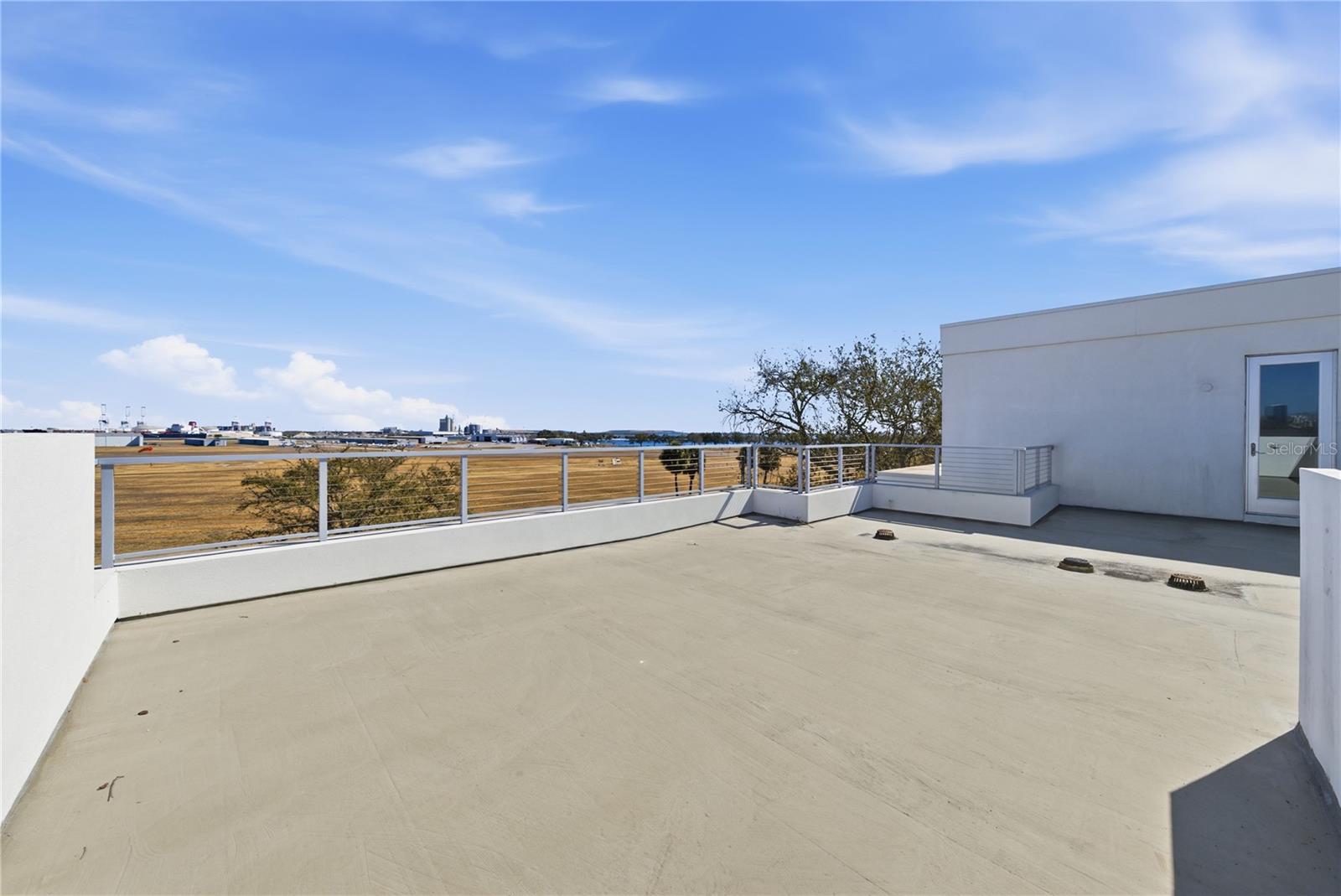 TB8478470 Property Photo