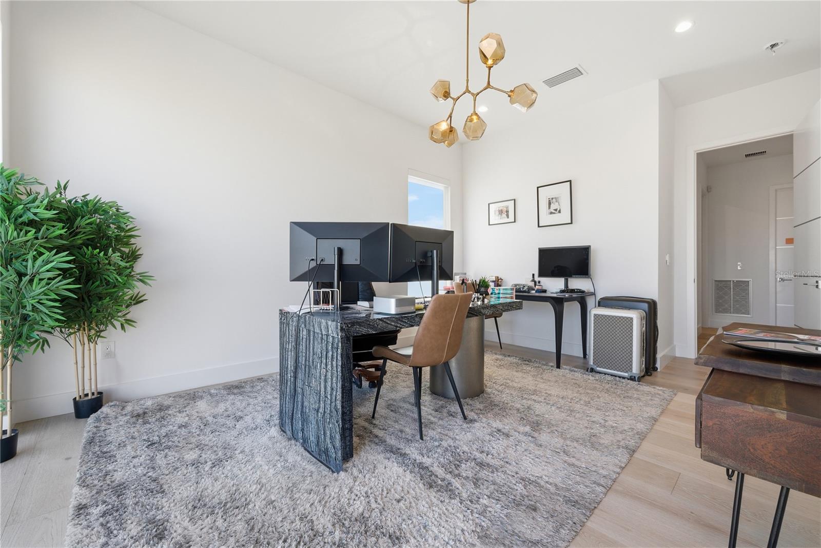 TB8478470 Property Photo