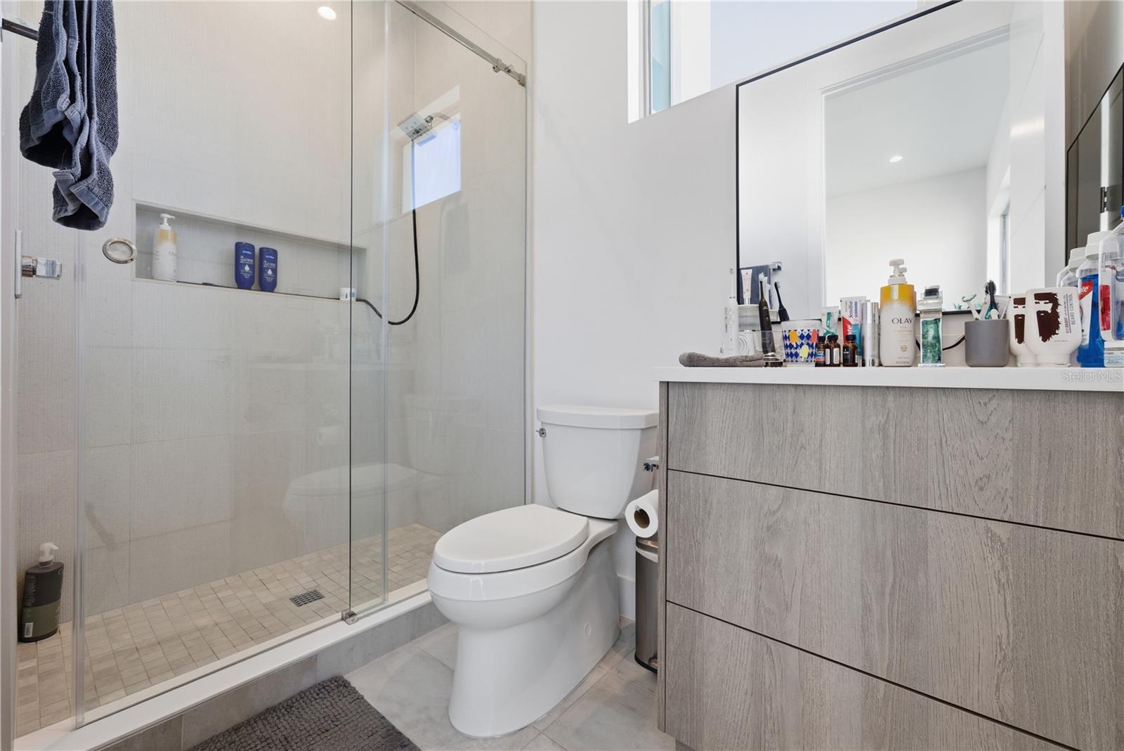 TB8478470 Property Photo