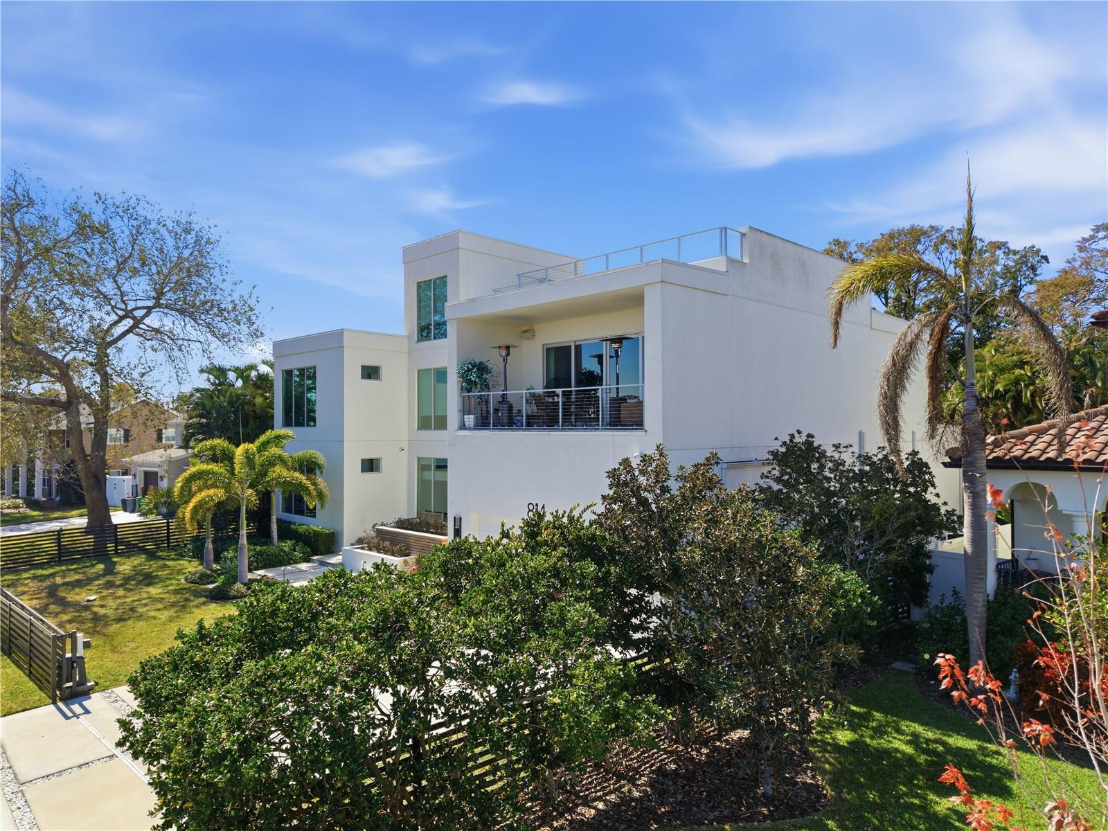 TB8478470 Property Photo