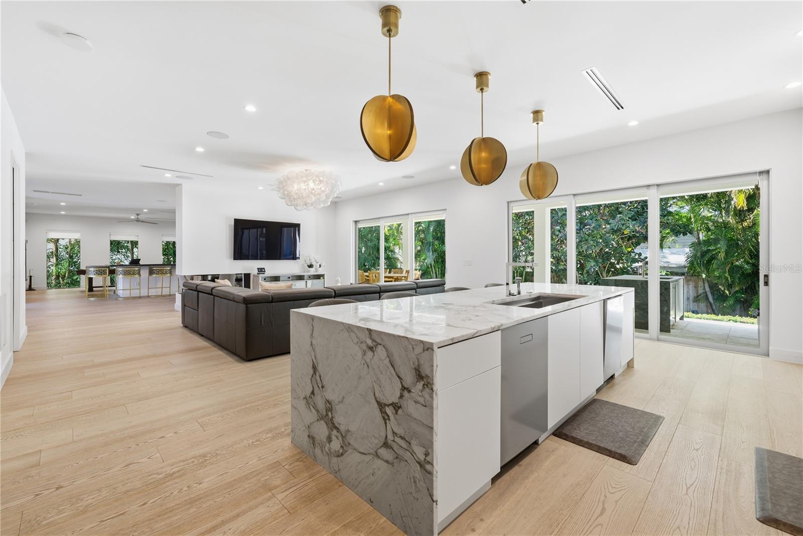 TB8478470 Property Photo