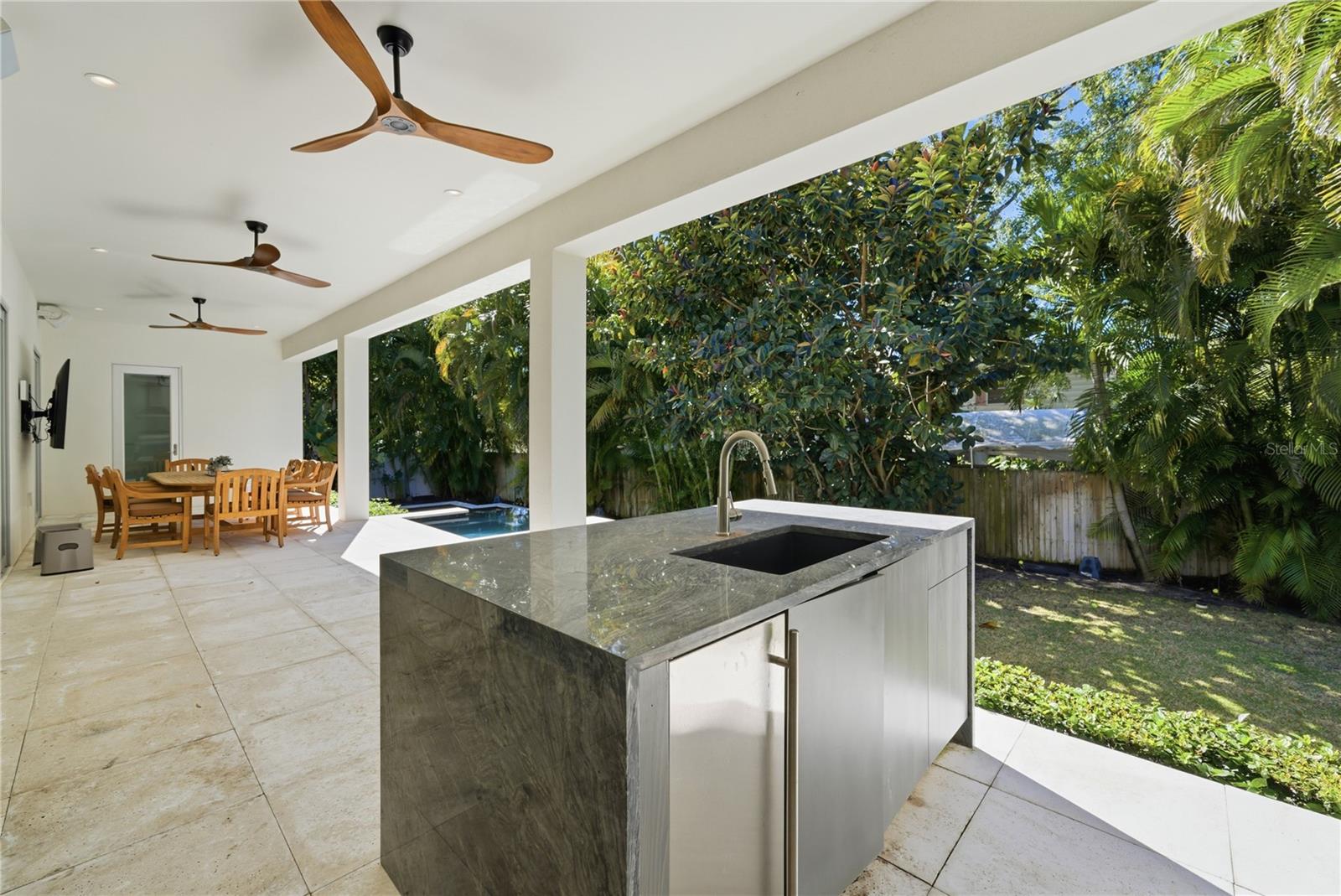 TB8478470 Property Photo