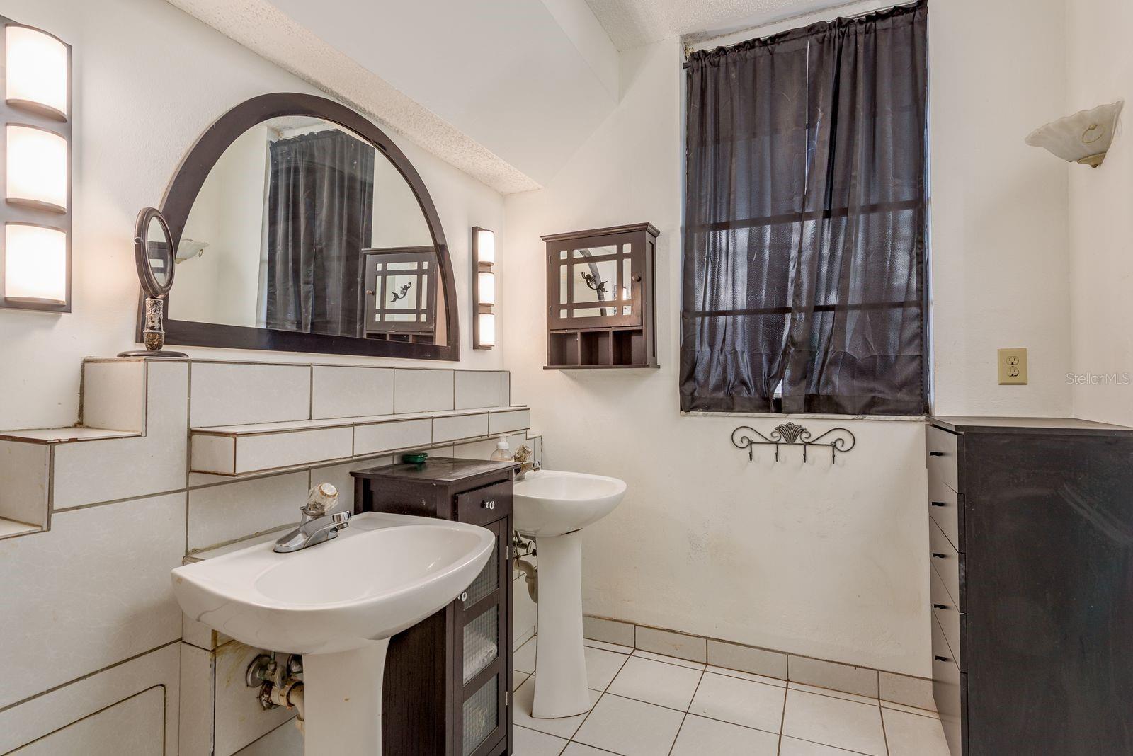 Master bathroom, double sinks, window
