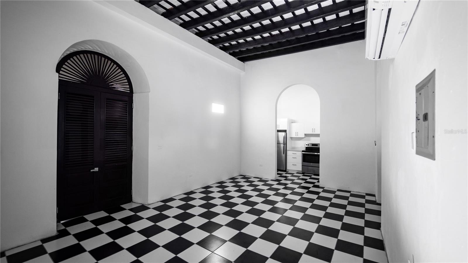 PR9119415 Property Photo